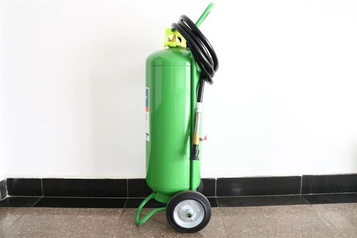 Boosting Fire Extinguisher Boosting Fire Extinguisher